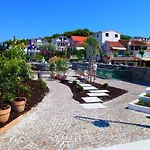 Marina Ii *