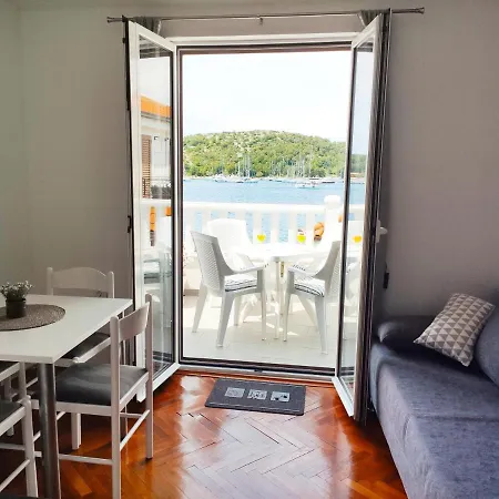 Marina Ii アパート