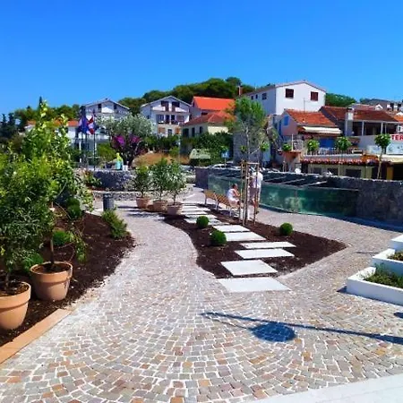 Marina Ii *