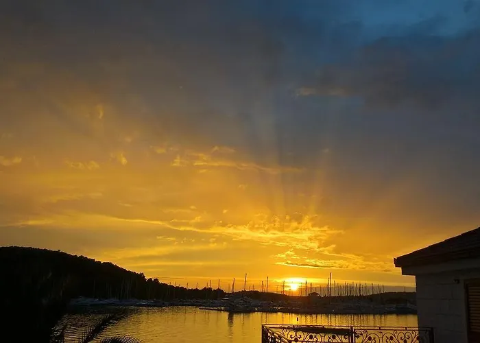 Marina Ii Apartamento *